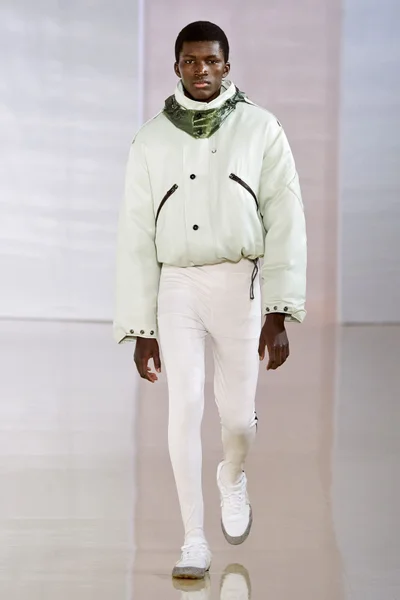 Look 4